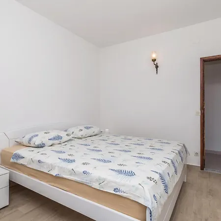 Apartment Stunning Apartment In Barbat With Swimming Pool Barbat na Rabu