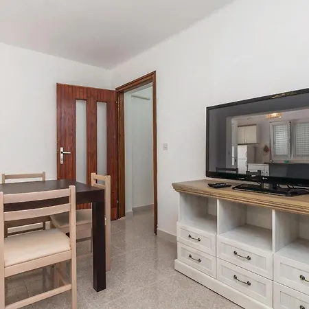 Cozy In Barbat With Swimming Pool Appartamento *
